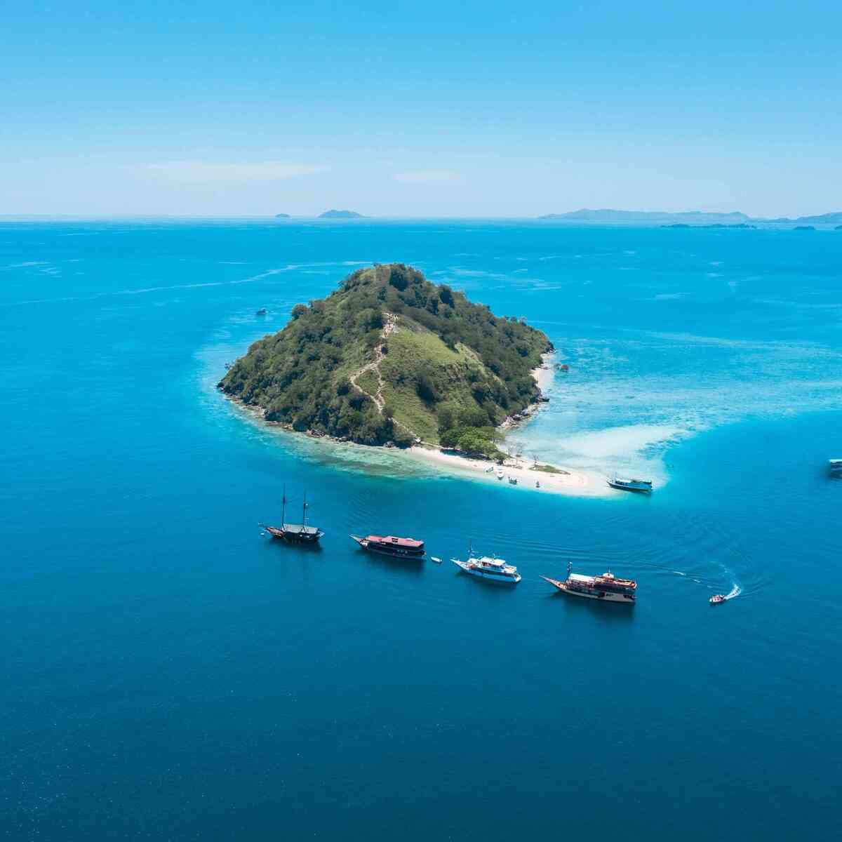 Top Island Hopping Destinations with Labuan Bajo Boat Builders