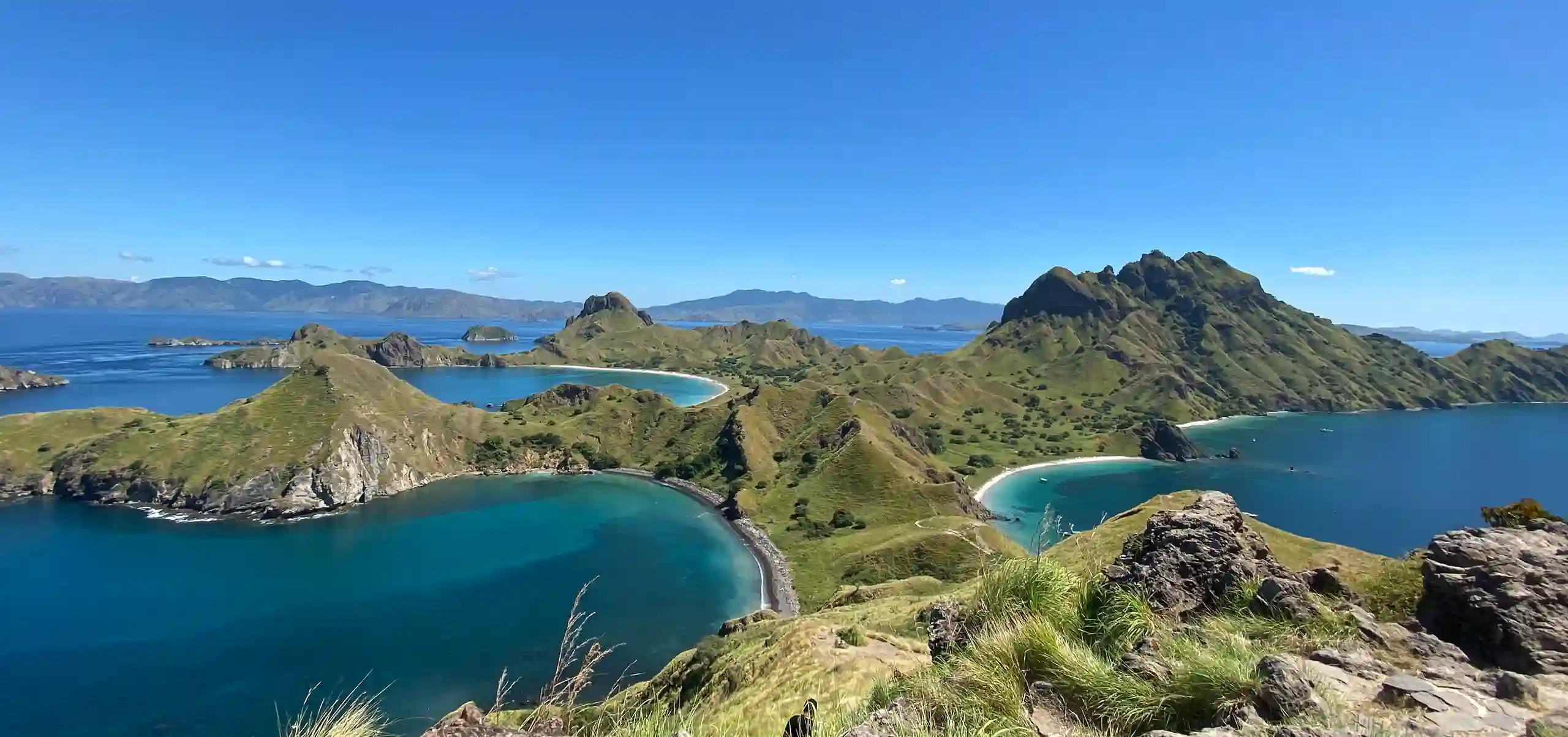 Labuan Bajo vs. Bali: Comparing Boat Building Destinations in Indonesia 2027