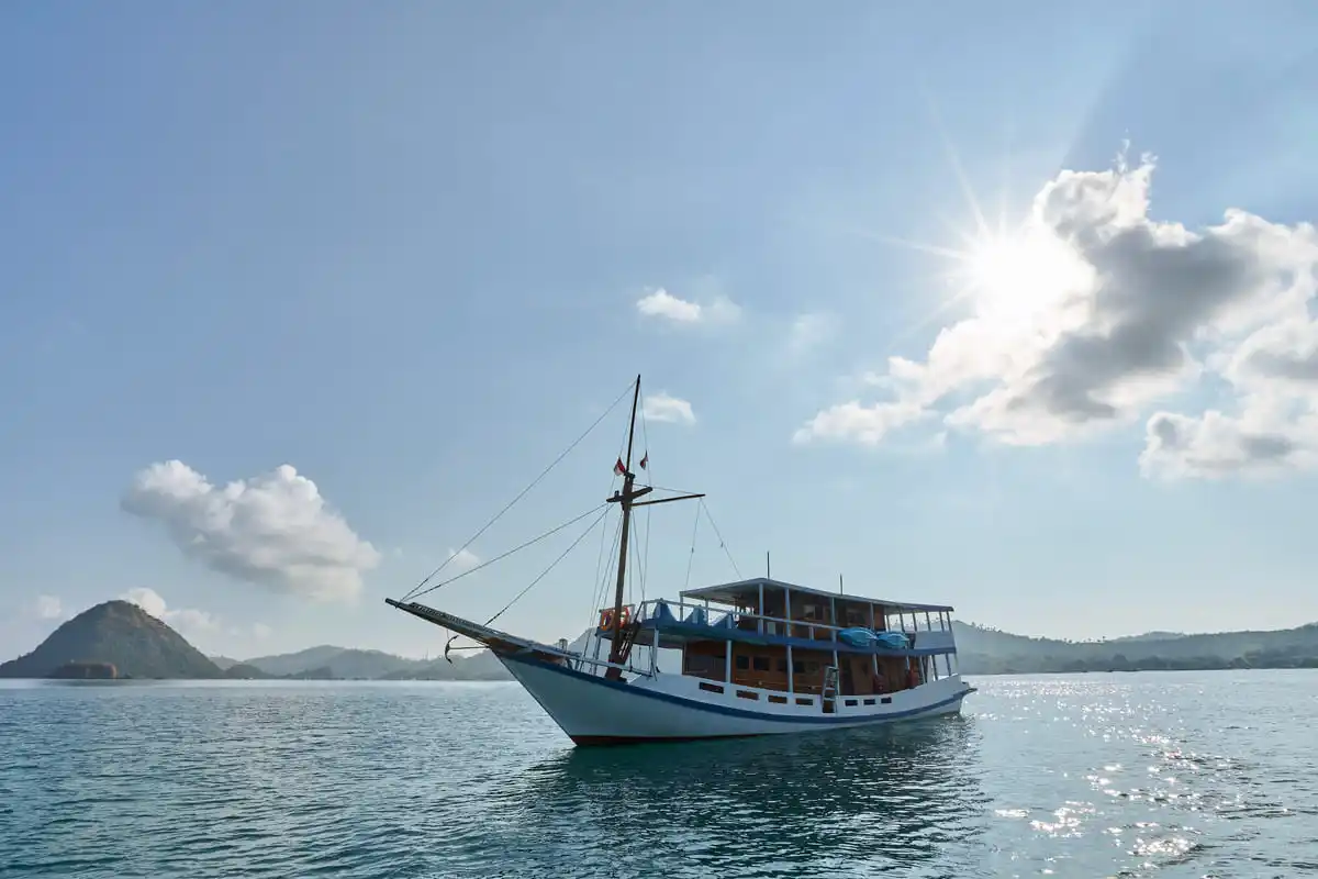 Labuan Bajo Liveaboard Routes Worth Sailing in 2026 (Part 6)