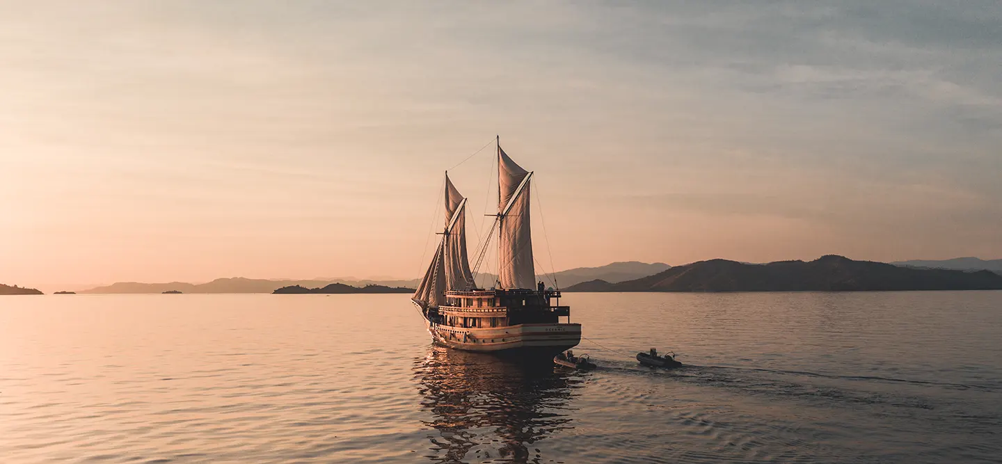 Luxury Travel in Labuan Bajo with Labuan Bajo Boat Builders