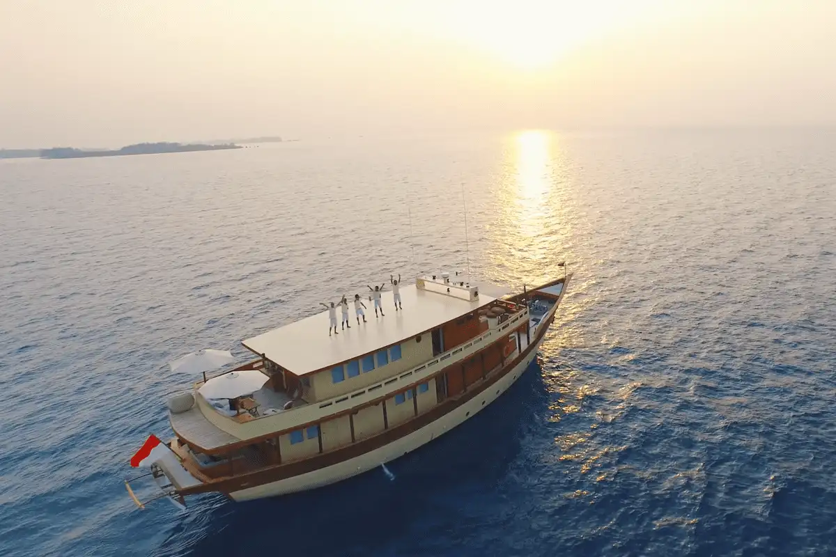 Komodo Yacht Charter: A Seasonal Timing Guide for 2027 Bookings